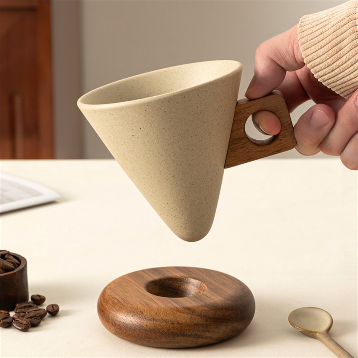 Keramische koffiekop & houten  - Coffee & Tea Difabis recensie en prijs