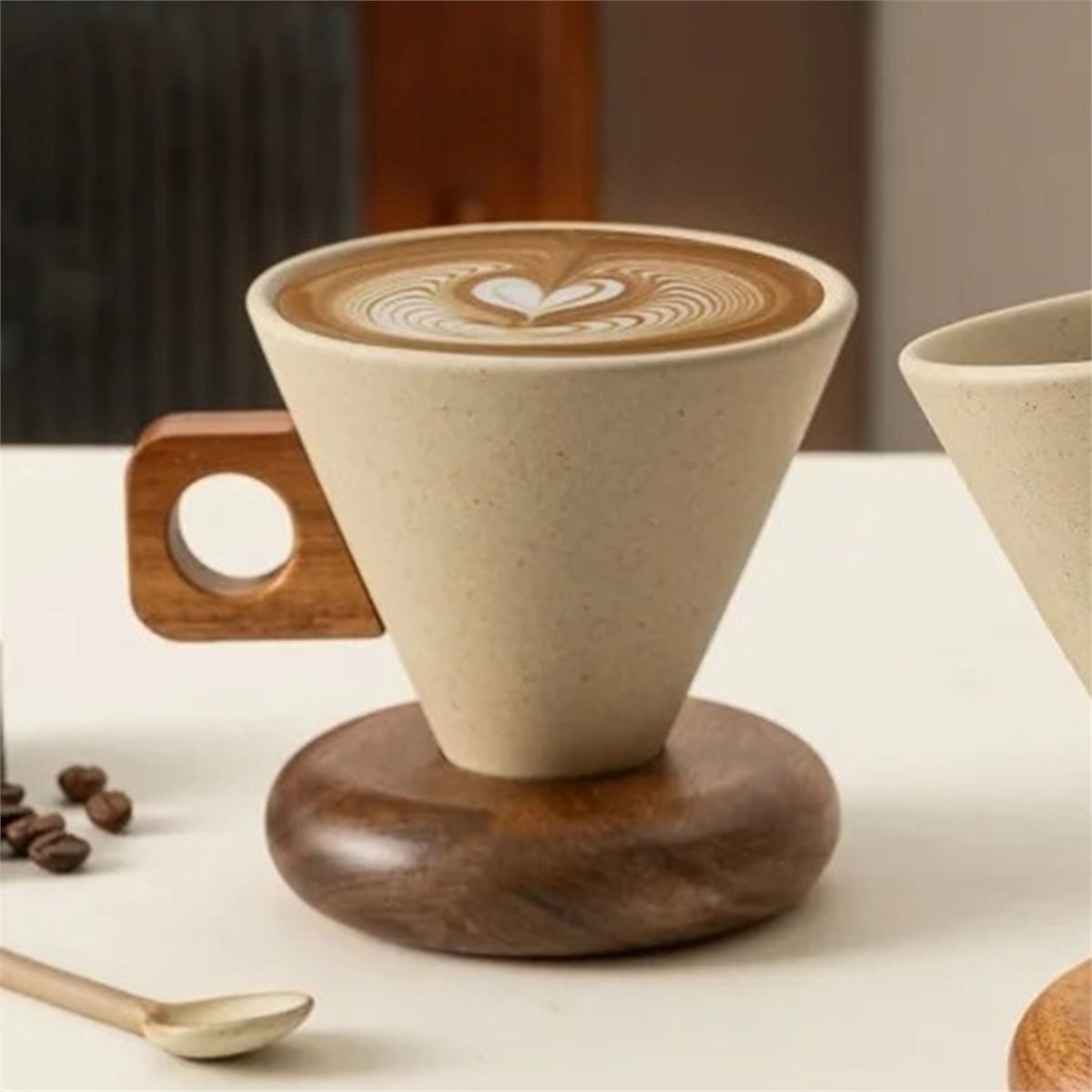Keramische koffiekop & houten  - Coffee & Tea Difabis recensie en prijs